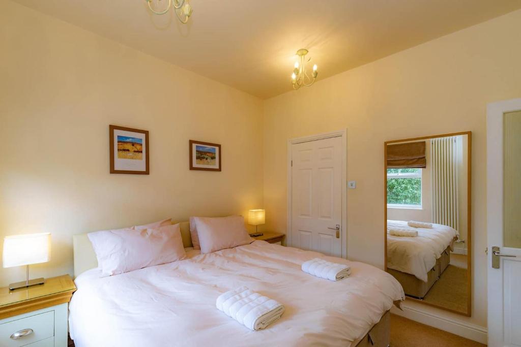 Luxury Apartment - Central York room 2